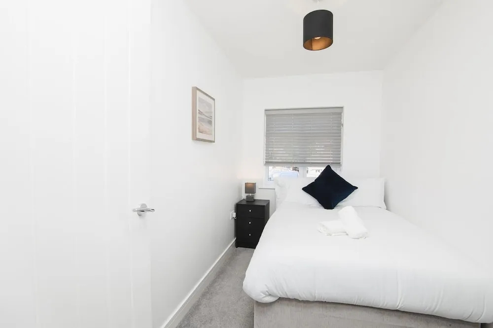 NEW 2BD Pontact Flat in the Heart of Didcot