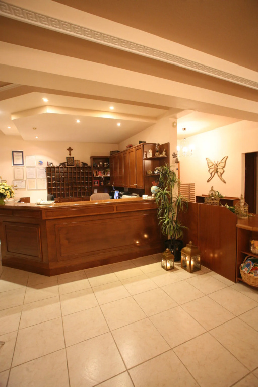Sarantis Hotel