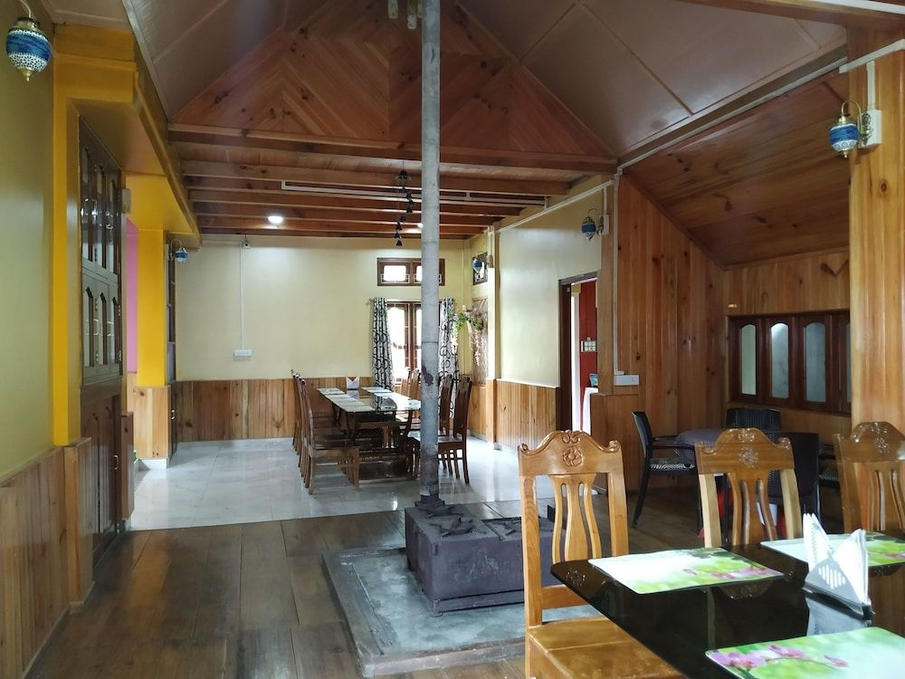 Ziro Palace Inn