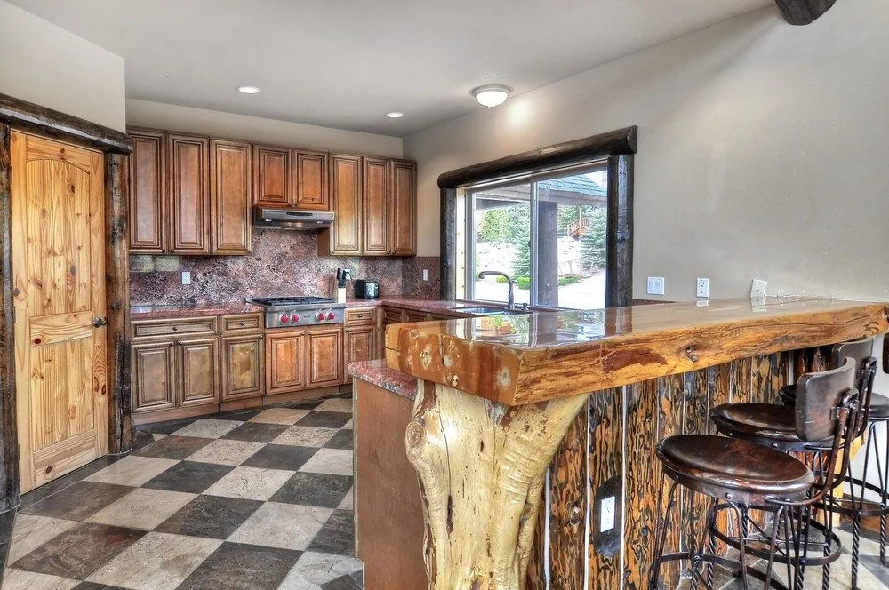 No 4 Grand 8 Bedroom Estate at Castle Glen