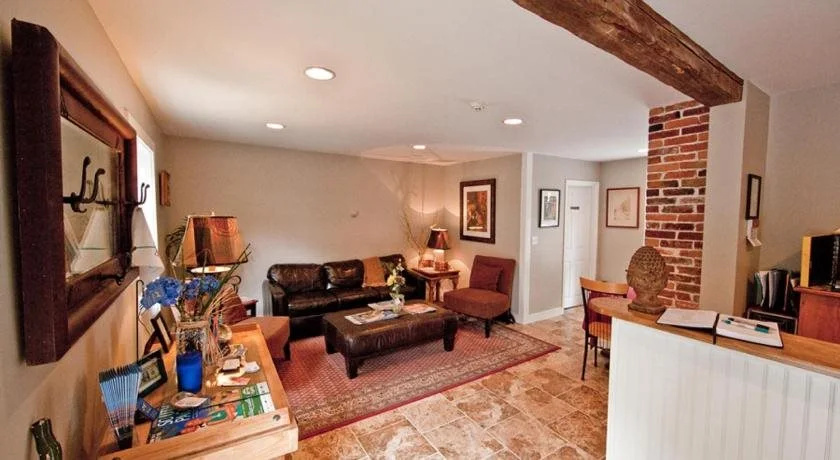 Abalonia Inn
