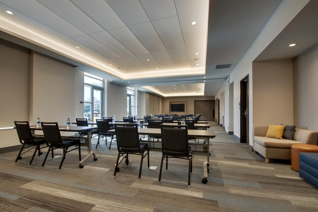 Hyatt House Oak Brook