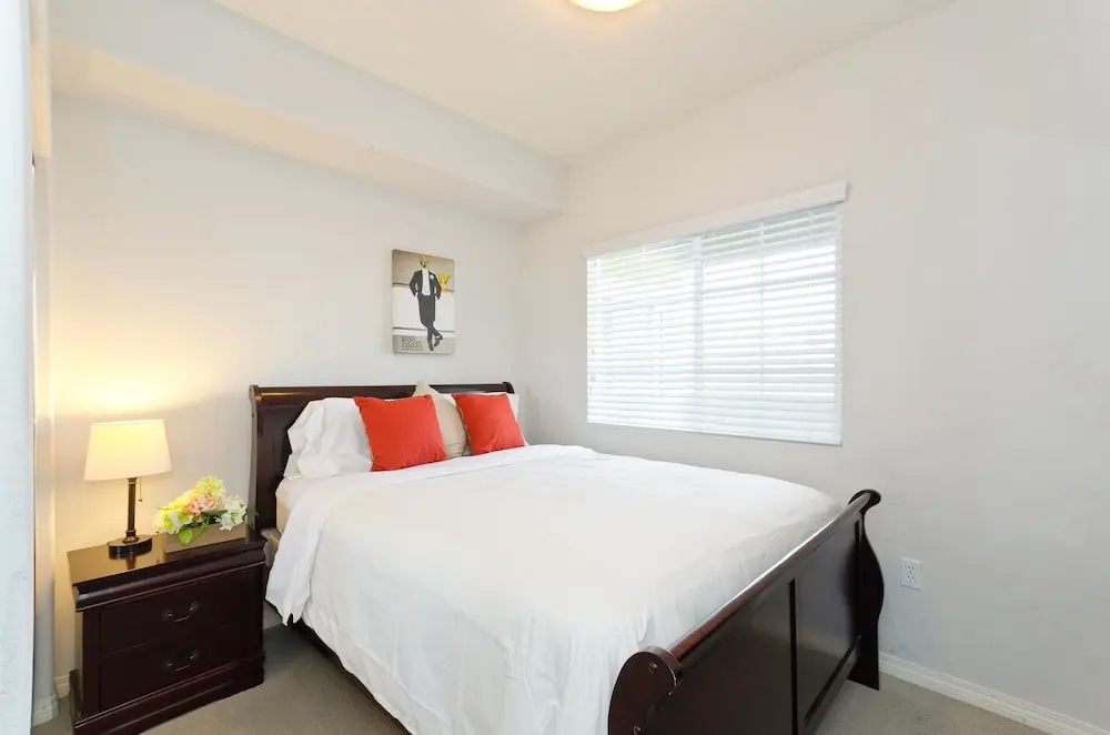 LA008 3 Bedroom Apartment By Senstay