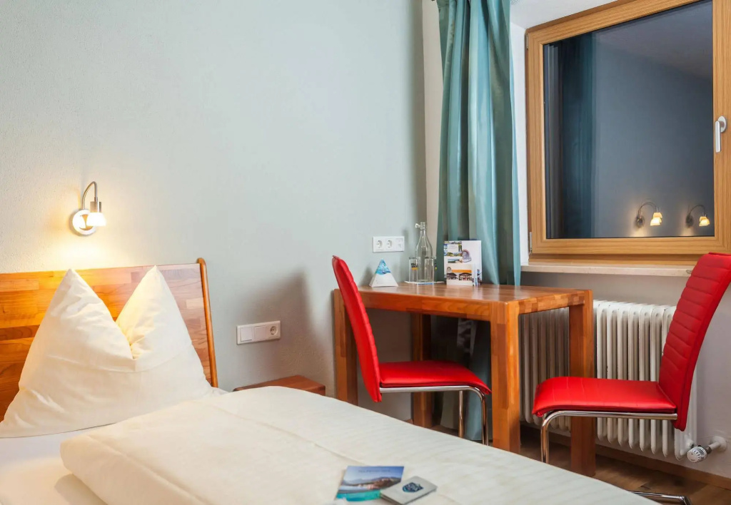 Simone's Platzerl - inklusive täglichem freien Eintritt Tauern Spa - nur 5 Gehminuten, Sommerkarte, privatem Garten mit Schwimmteich, Grill und Saunabereich