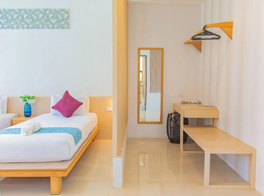 Alhambra Pool Villas & Pool Access Rooms