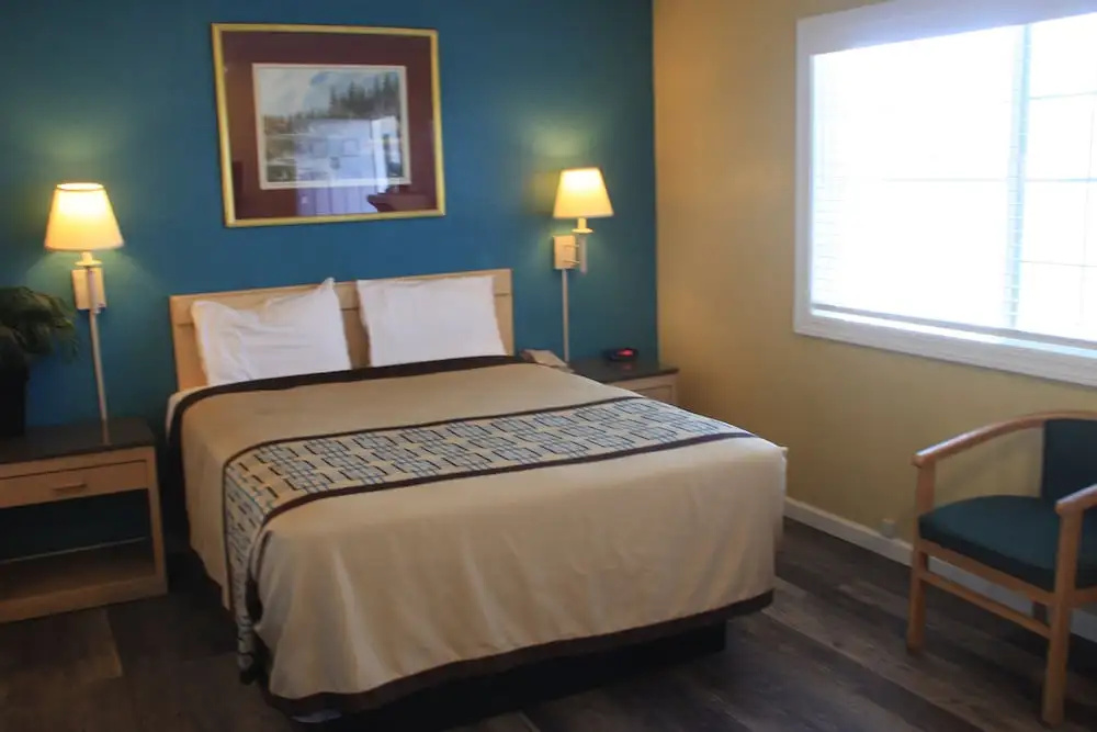 Penny Saver Inn