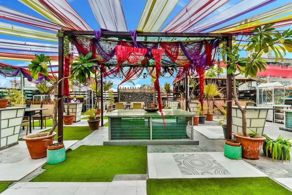 FabHotel Garden Grill