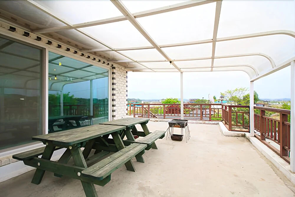 Yeoju Ipobo Riverside Pension