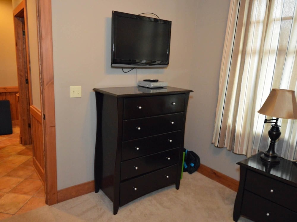 4 Br: Shays Landing 6