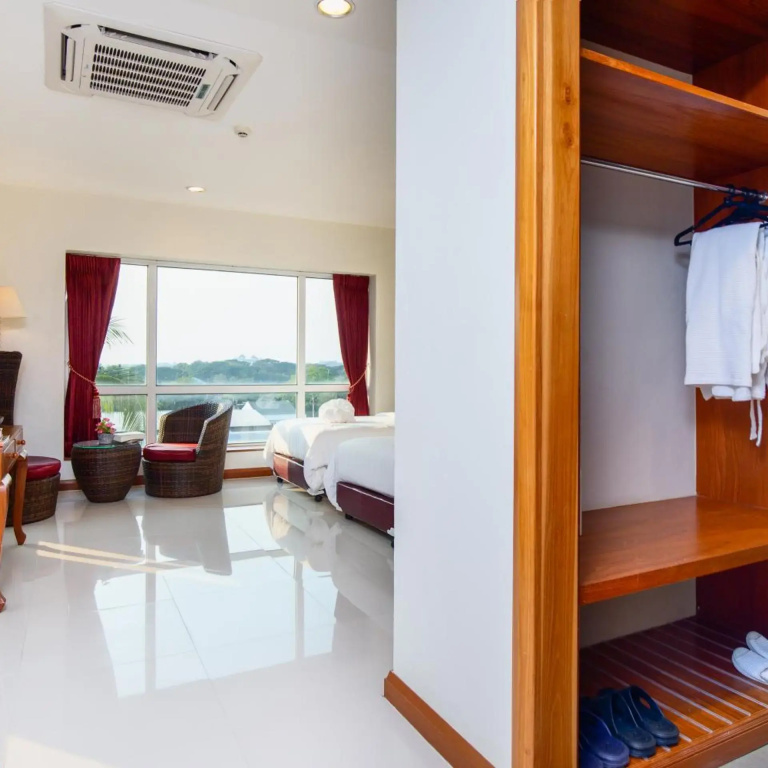 Kanchanaburi City Hotel