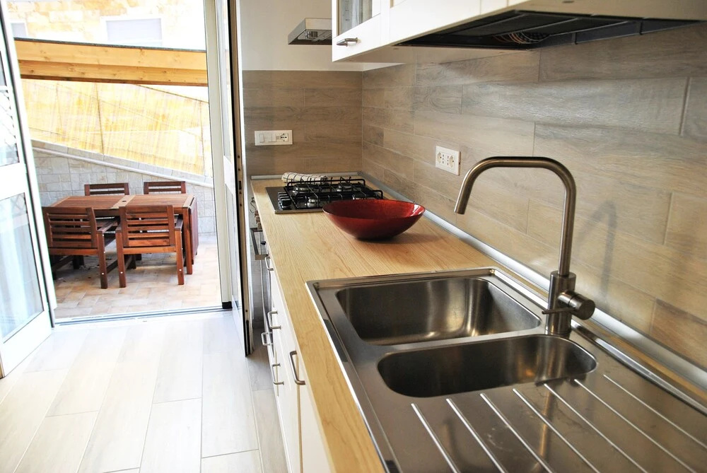 Air-conditioned Apartment With Patio, Wifi and Parking