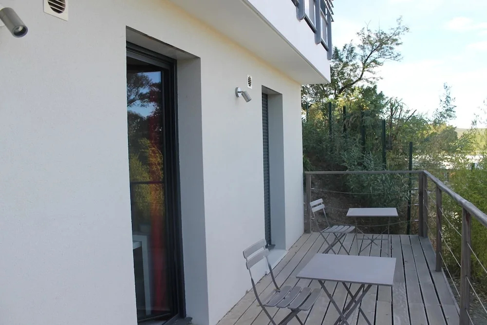 House with 4 Bedrooms in Villeneuve-Lès-Avignon, with Wonderful Mountain View, Enclosed Garden And Wifi