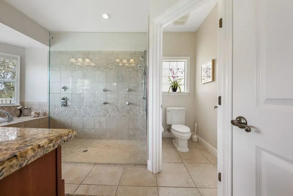 Liberty View with Pool and Views 4 Br home by RedAwning