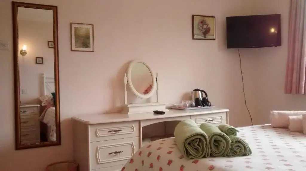 Woodpeckers Cottage B&B
