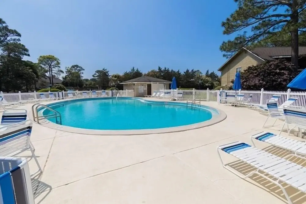 Golf Course 92b 2 Bedroom Condo by Redawning