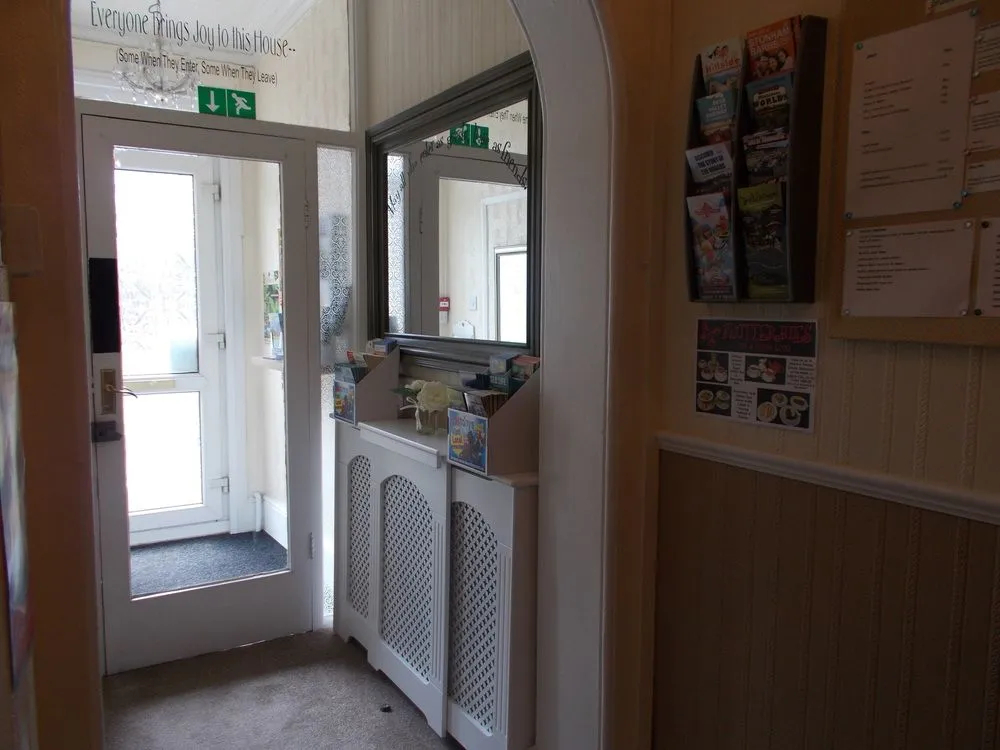 Twin Palms Guesthouse