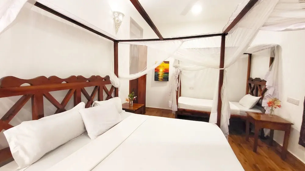 Mimi na Wewe Bungalows Hotel