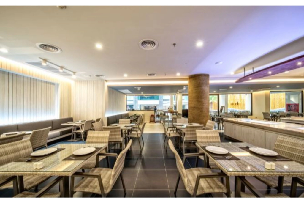 Hotel Clover Patong Phuket - SHA Plus