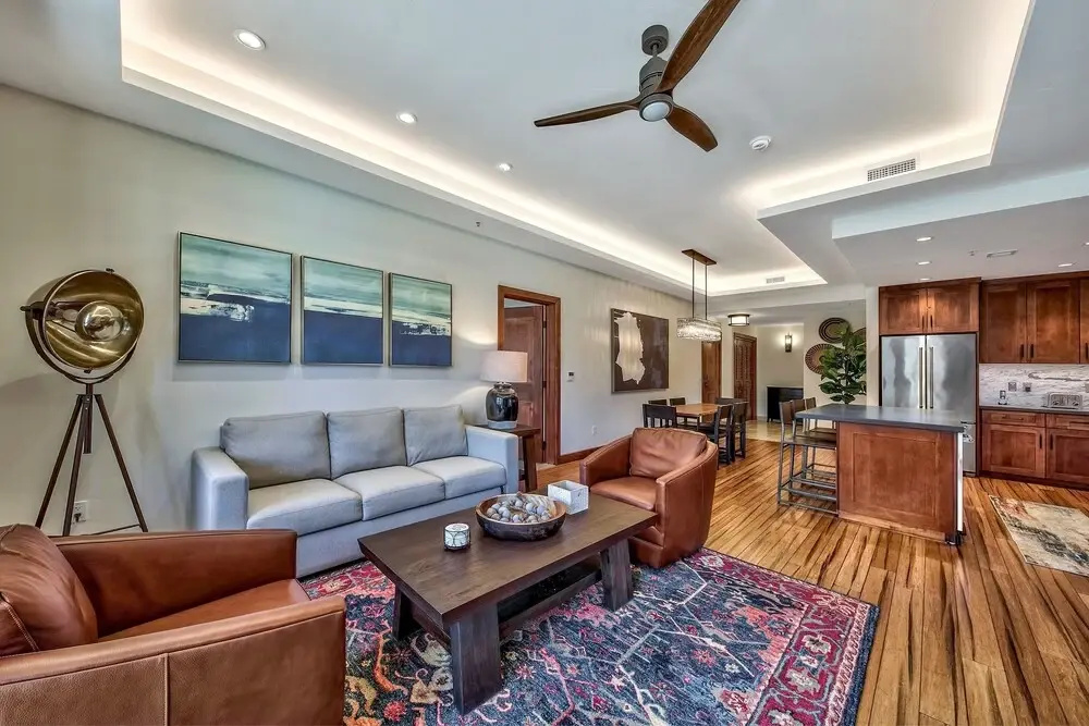 Luxury Three Bedroom Residence Steps From Heavenly Village Condo