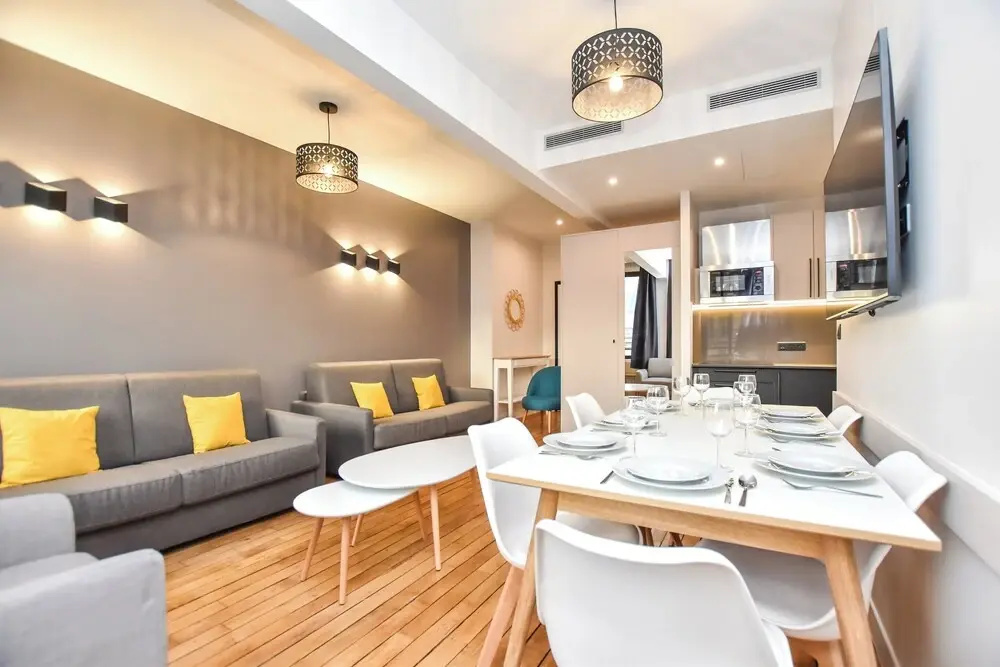 Authentic Apartment - 2br/8p - Palais Garnier