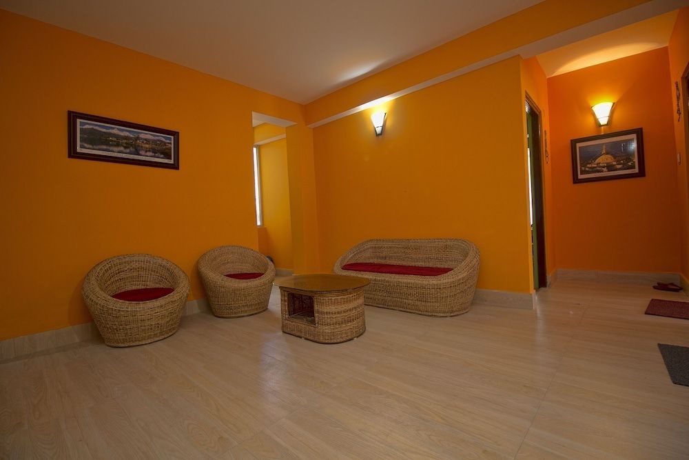 Oyo 24247 Hotel Everest Mansion
