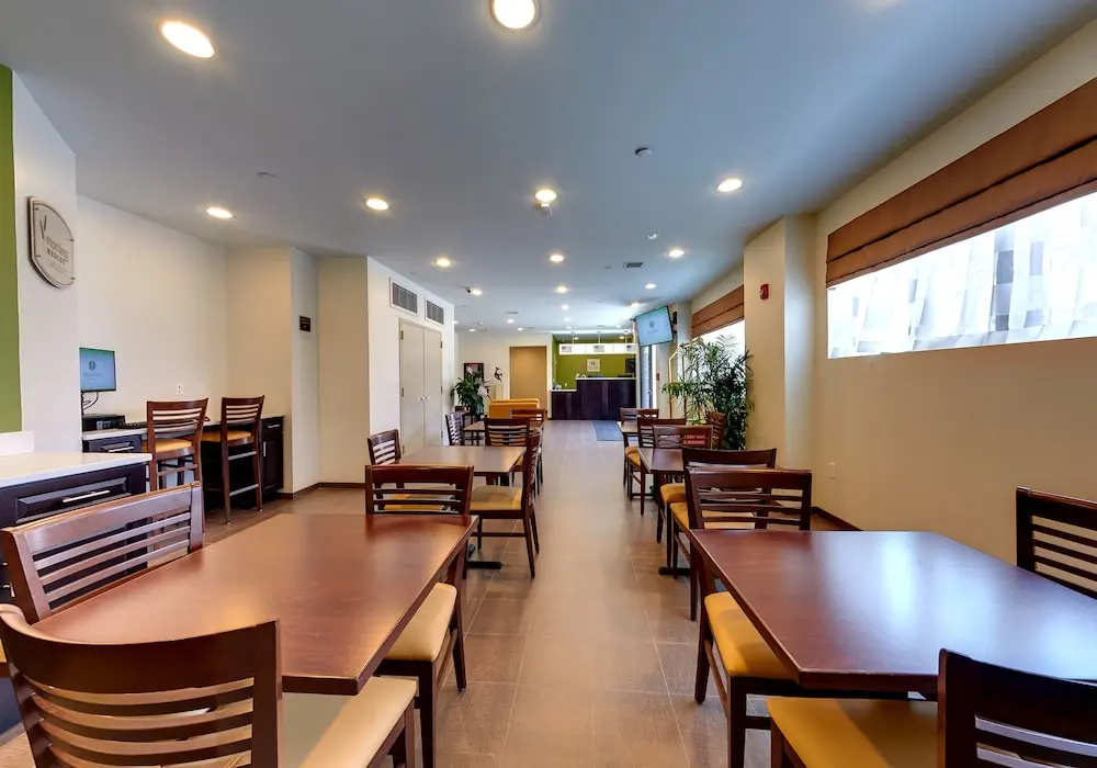 Sleep Inn near JFK AirTrain