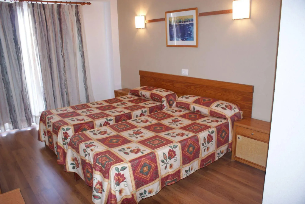 Hostal Arenal Pins