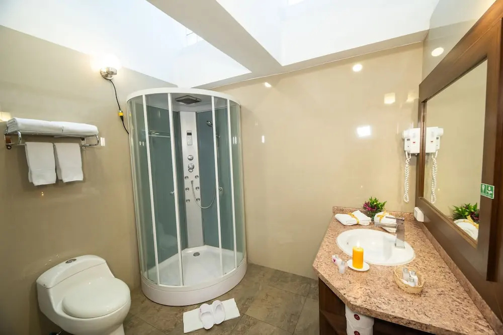Quindeloma Art Hotel & Gallery