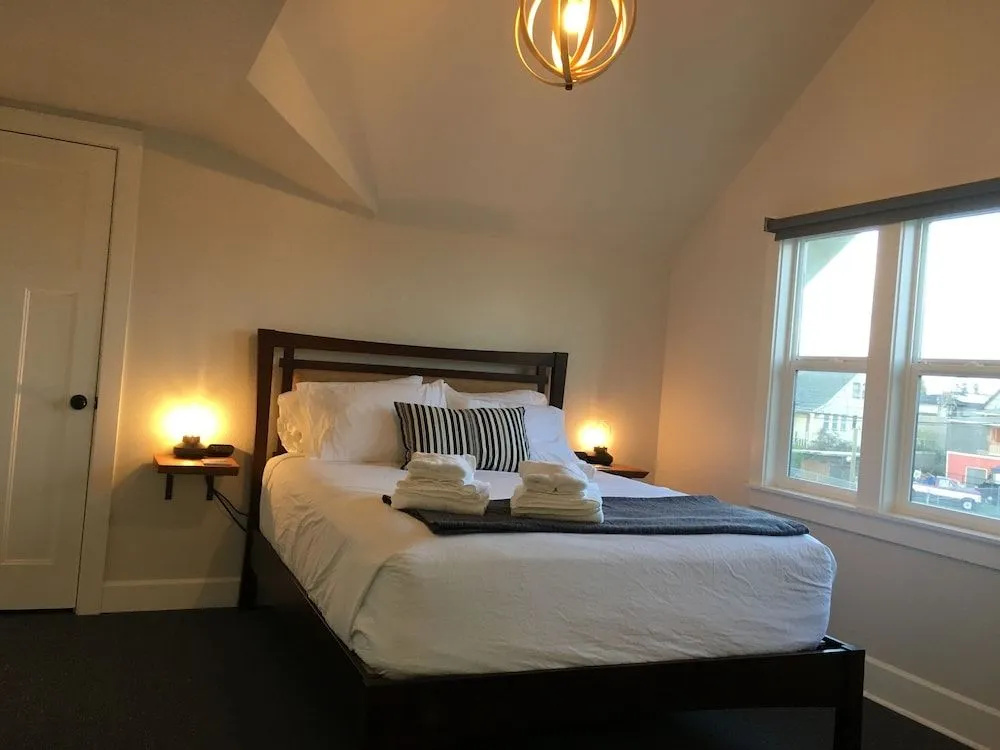 The Alberta Petite Hotel