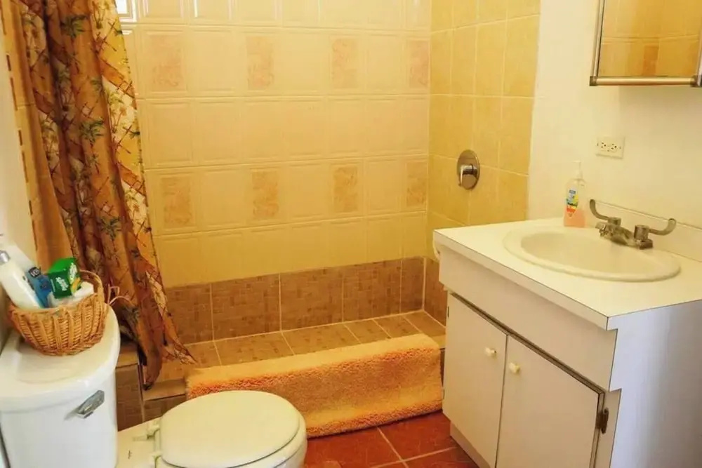 Sea Belize Relaxing Studio w Sea View Pool & Overwater Deck Near Airport, 1st FL