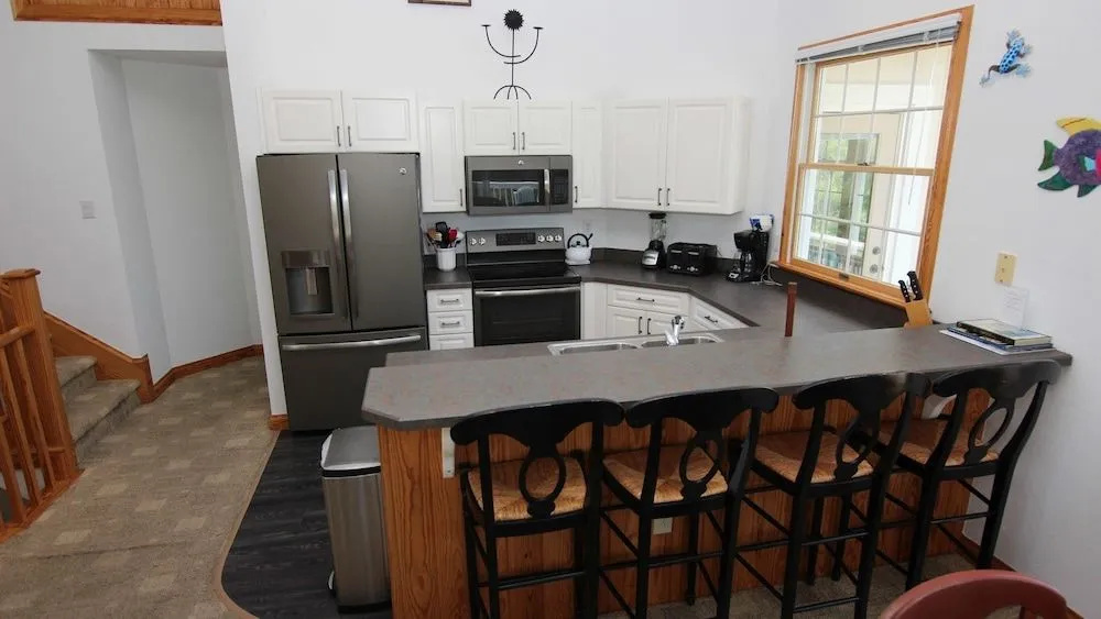 Catchin Waves - 4 Br Home