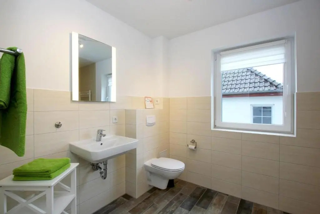 F-1037 Haus Neuendorf - Kaminfeuer