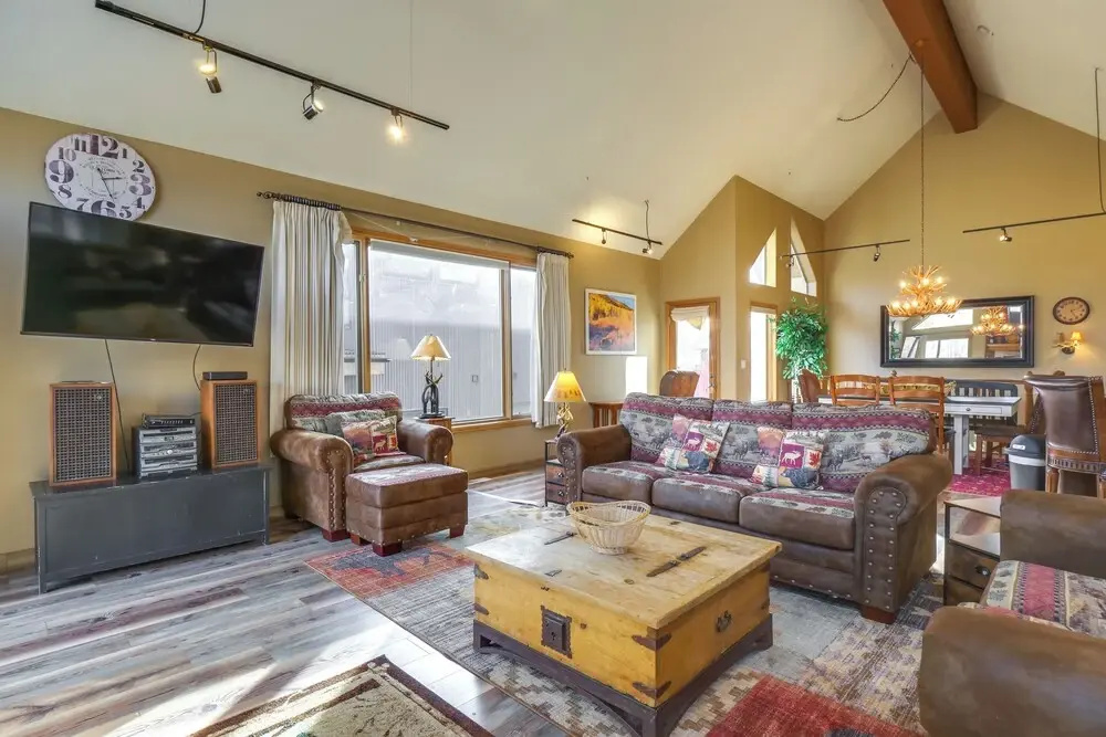 1 Mi to Keystone Lifts: Hot Tub Haven w/ Mtn Views