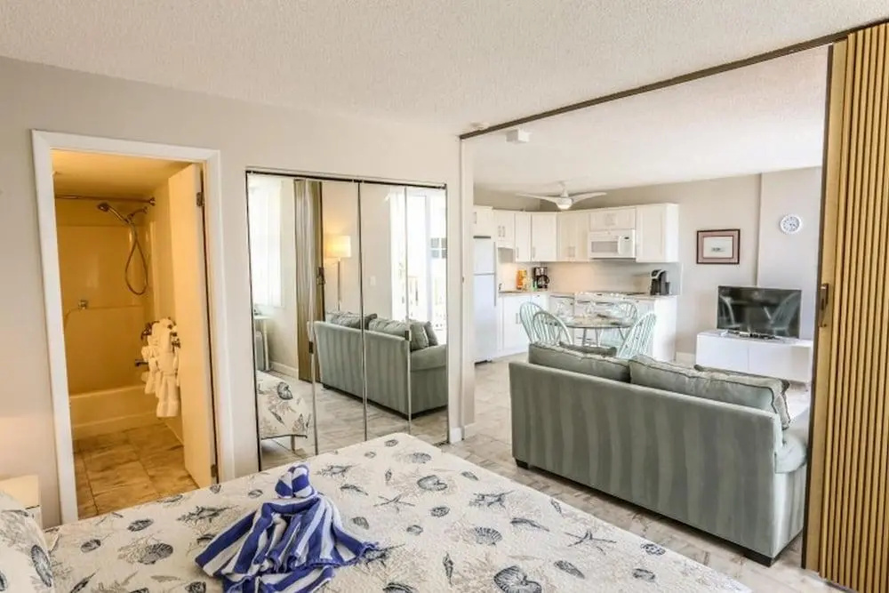 Estero Beach And Tennis 806 B