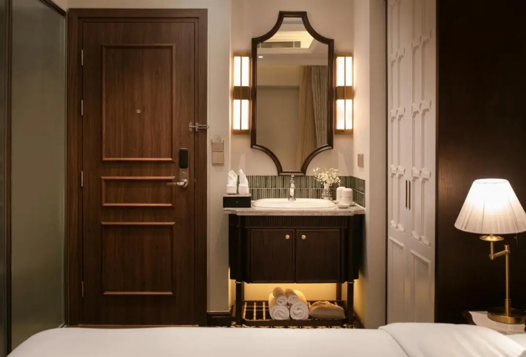 Heritage Ham Long Hotel and Spa