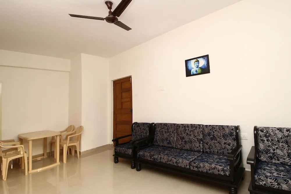 OYO 16160 Home Spacious 2BHK Margao