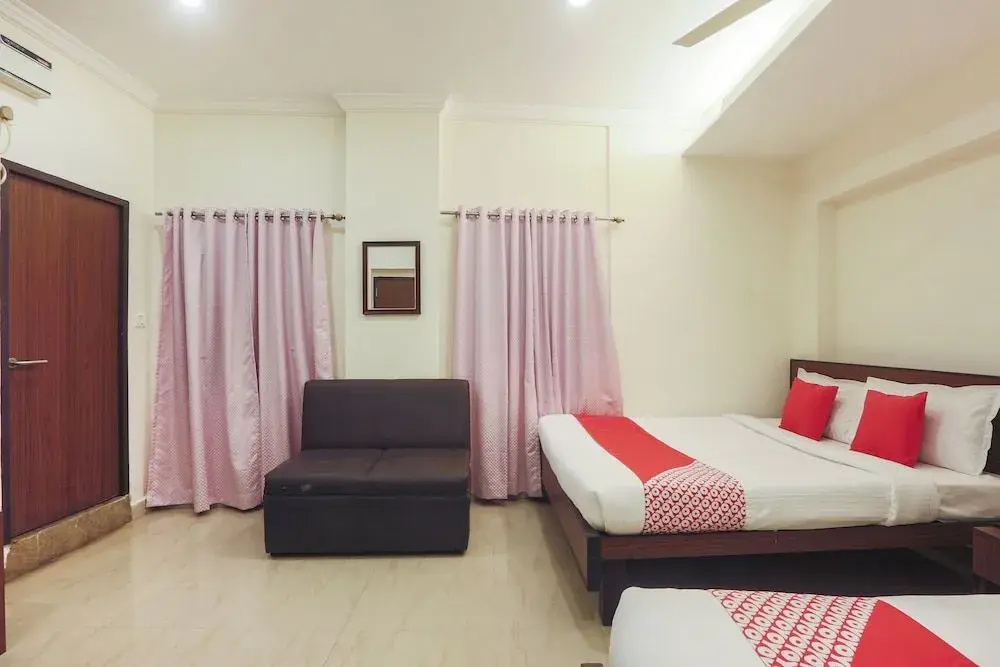 OYO 48277 Royal Kings Guest House