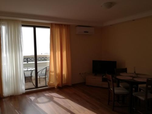 Golden Dunes Primorsko Apartments
