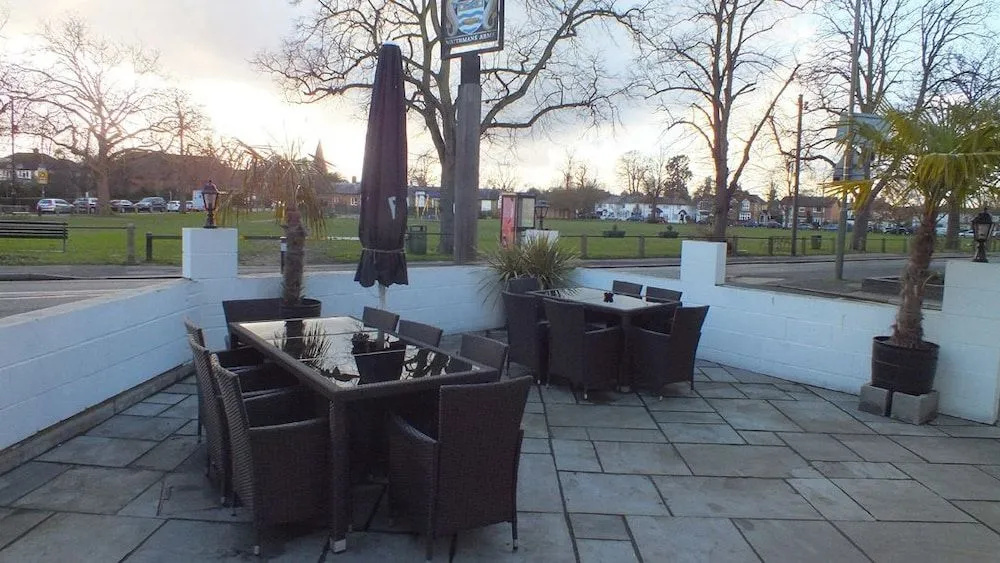 OYO The Watermans Arms Hersham