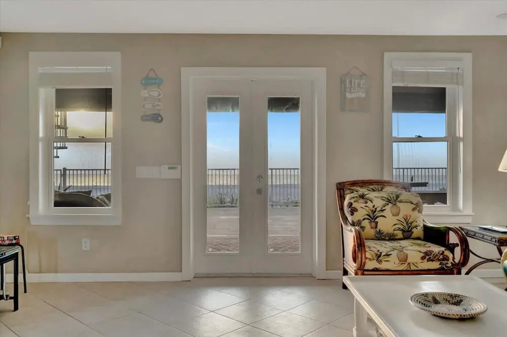 Stones Throw Beachfront Family Suite 3 Views