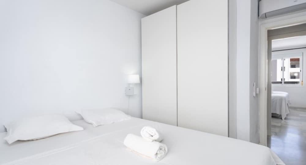 Apartment - 2 Bedrooms with Pool, WiFi and Sea views - 107889