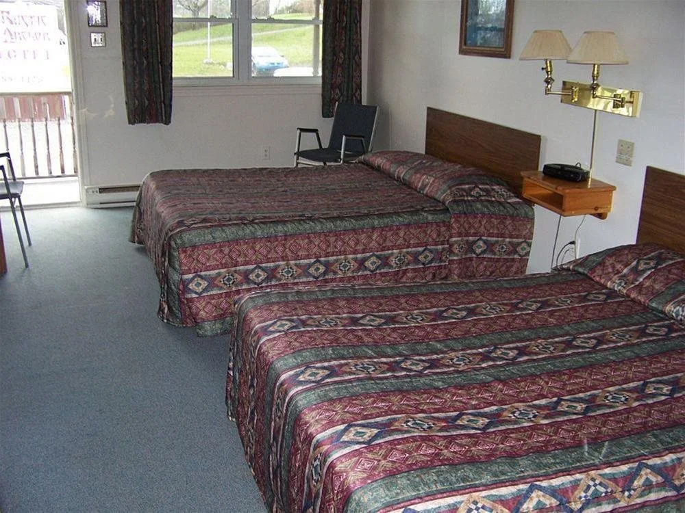 Dolans Motel