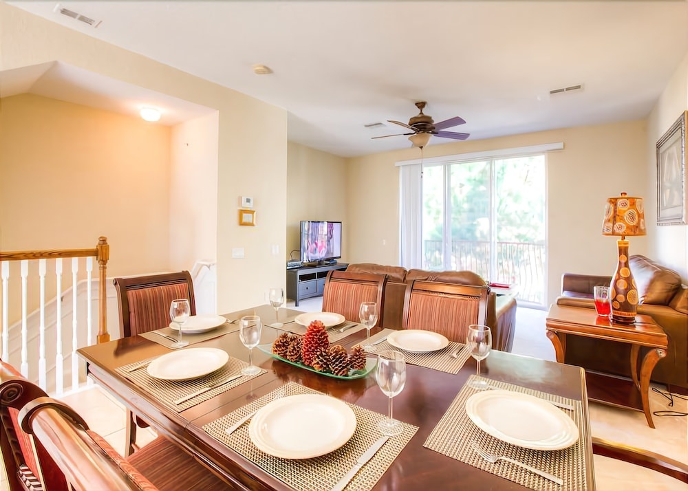 Bayshore Luxury at Vista Cay