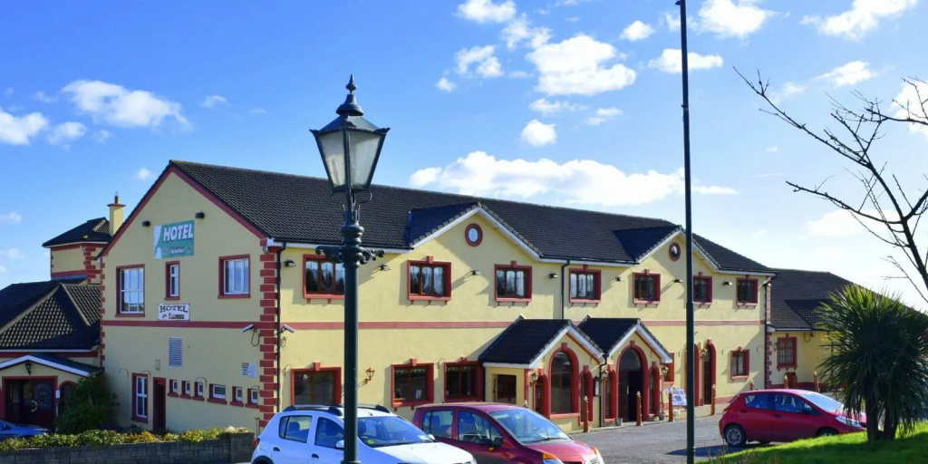 Rhu Glenn Hotel