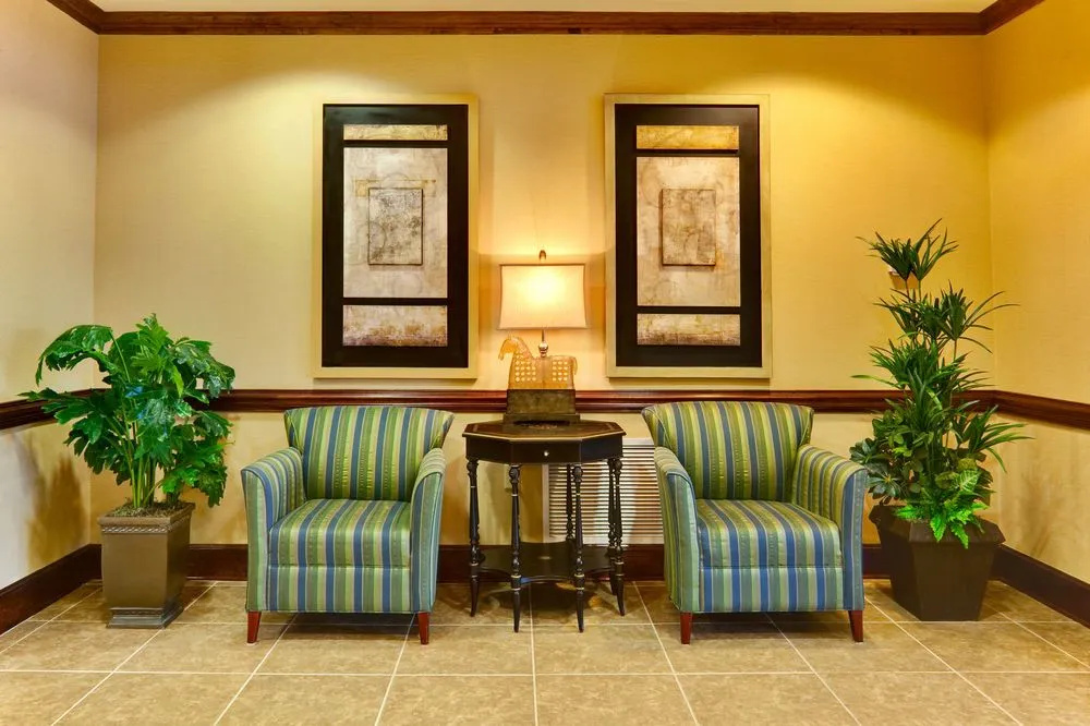 Holiday Inn Express Hotel & Suites Millington-Memphis Area
