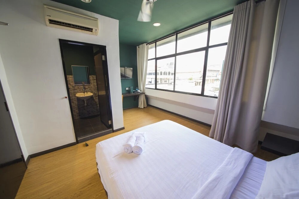 Room V Jalan Jenang by SECOMS