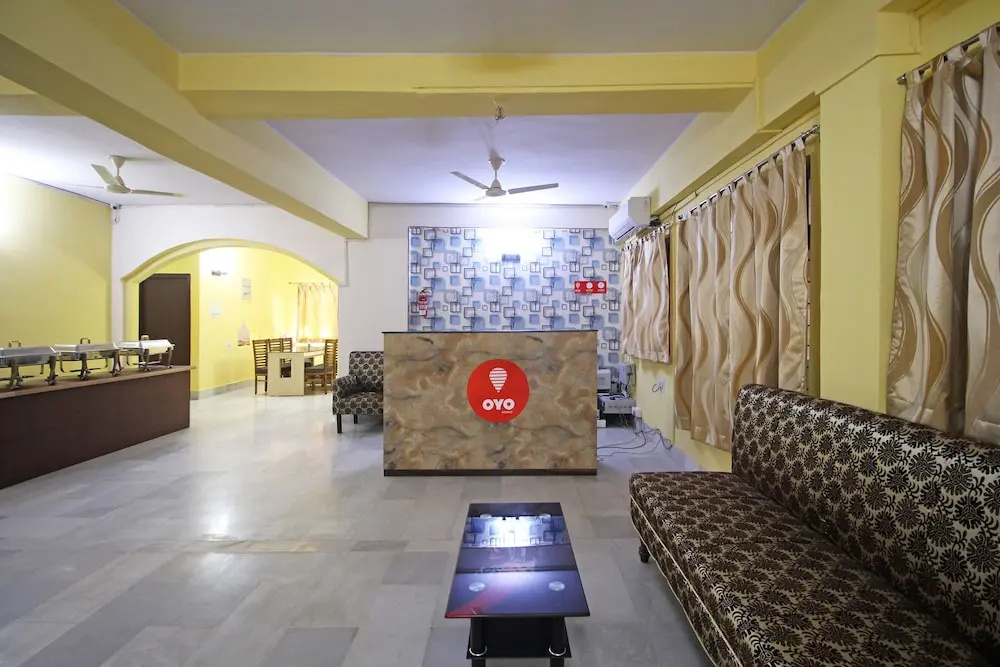 OYO 9081 Pallavi International Hotel