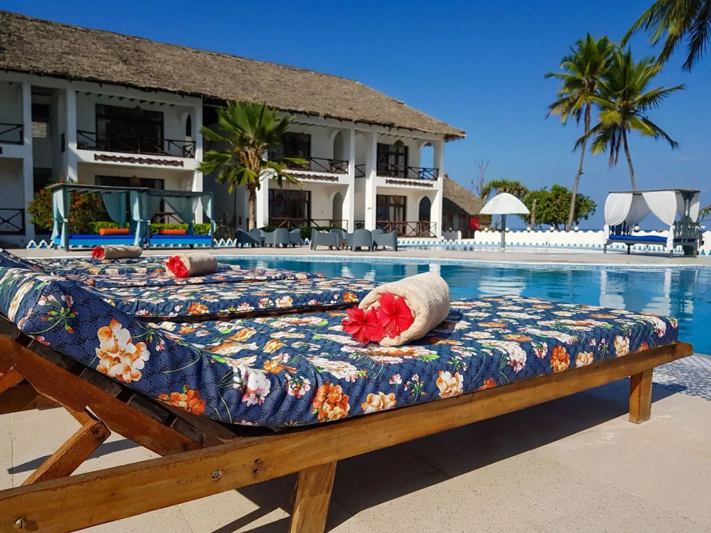 Protels La Plage Resort