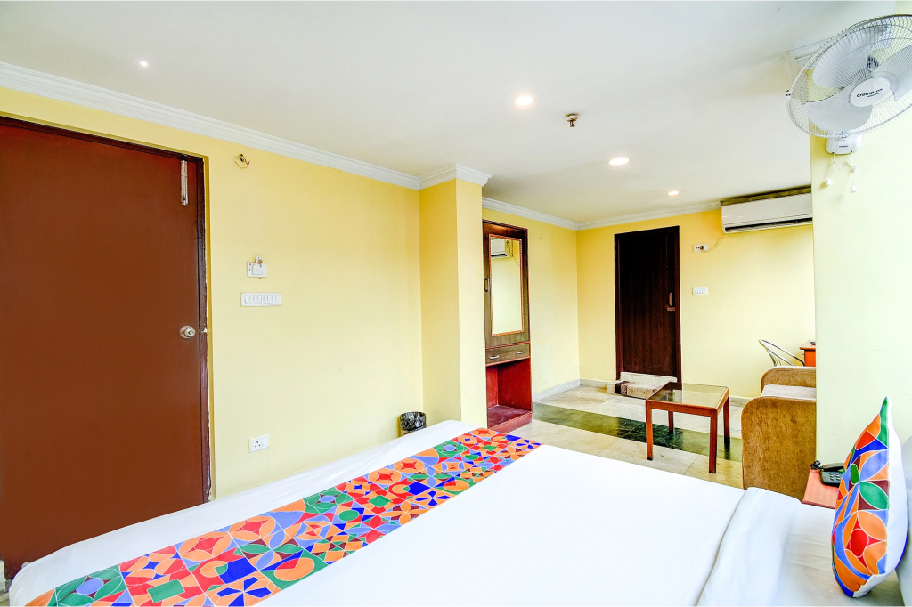FabHotel Raj City Center 2