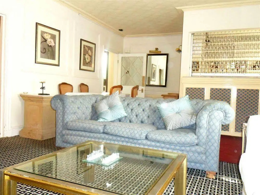 Windsor Lodge Hotel